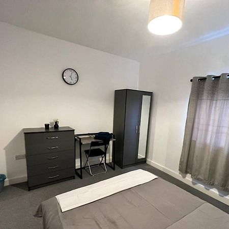 4 Bedroom Terrace House Wellingborough Buitenkant foto