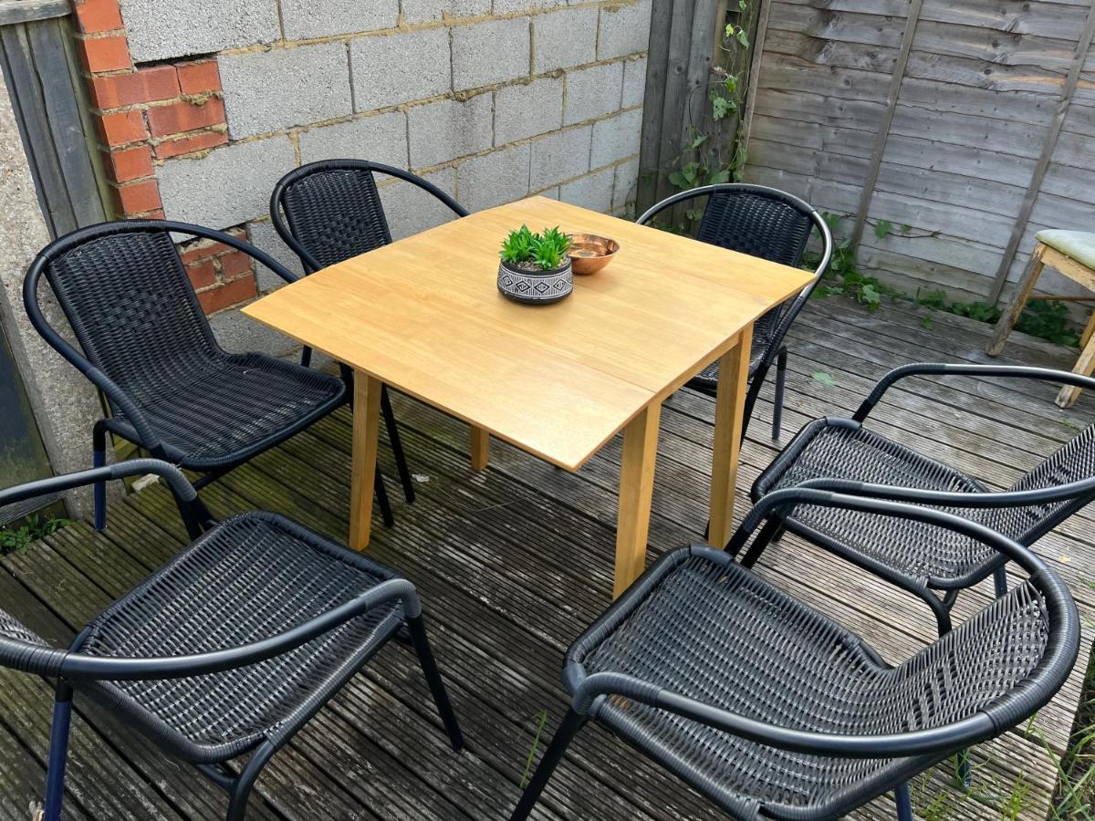 4 Bedroom Terrace House Wellingborough Buitenkant foto